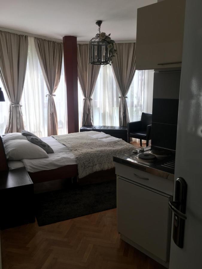 Visoki Stevan Apartments Belgrado Exterior foto